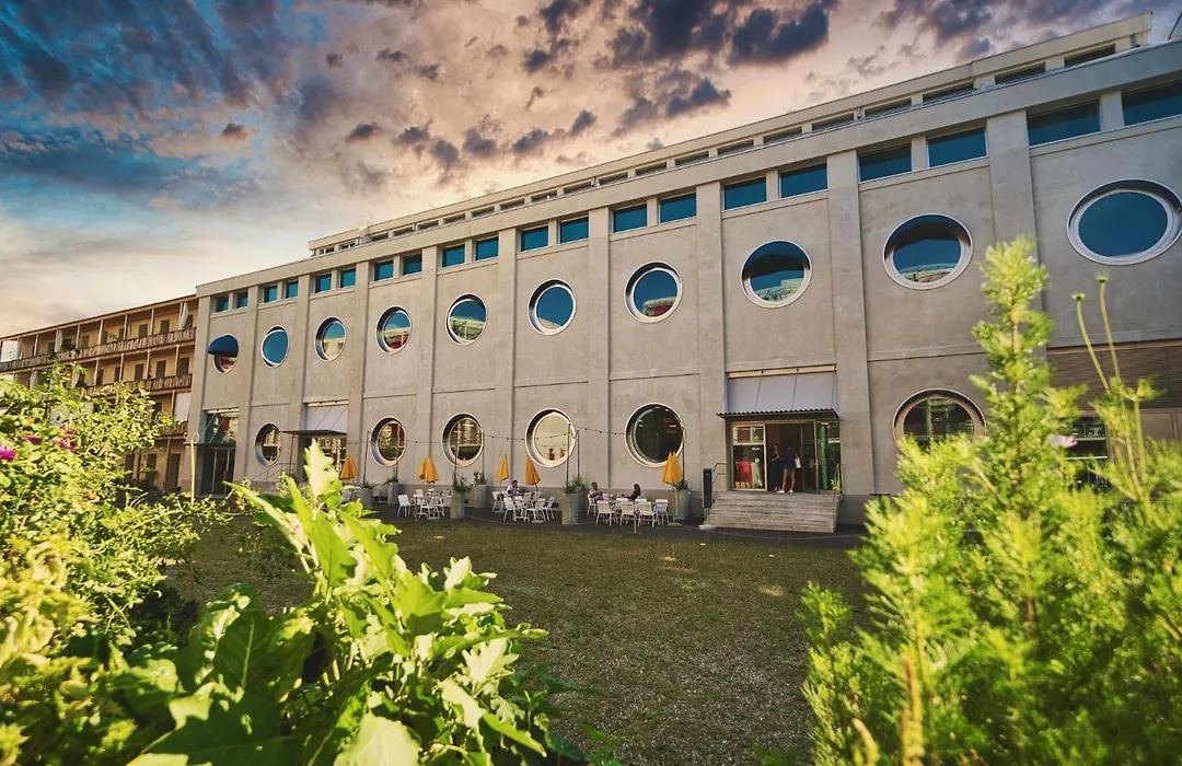 Silo Design & Boutique Hostel Basel-1